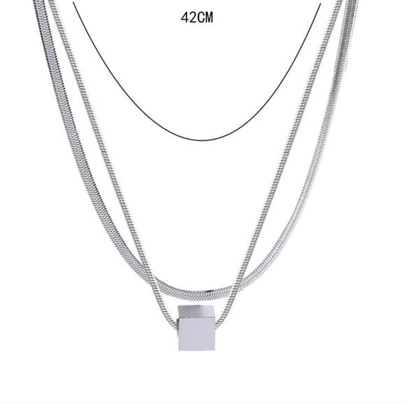 NEW Sleek Layered Snake Chain Necklace with Square Pendant - Picture 3 of 5